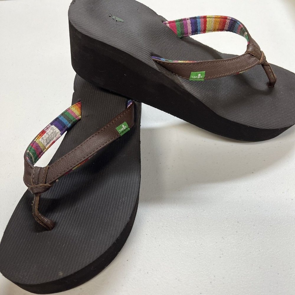 Sanuk Sandals Women's 8 brown Leather Strap Thong Flip Flop Wedge Heel Black